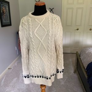 White Cable-knit sweater